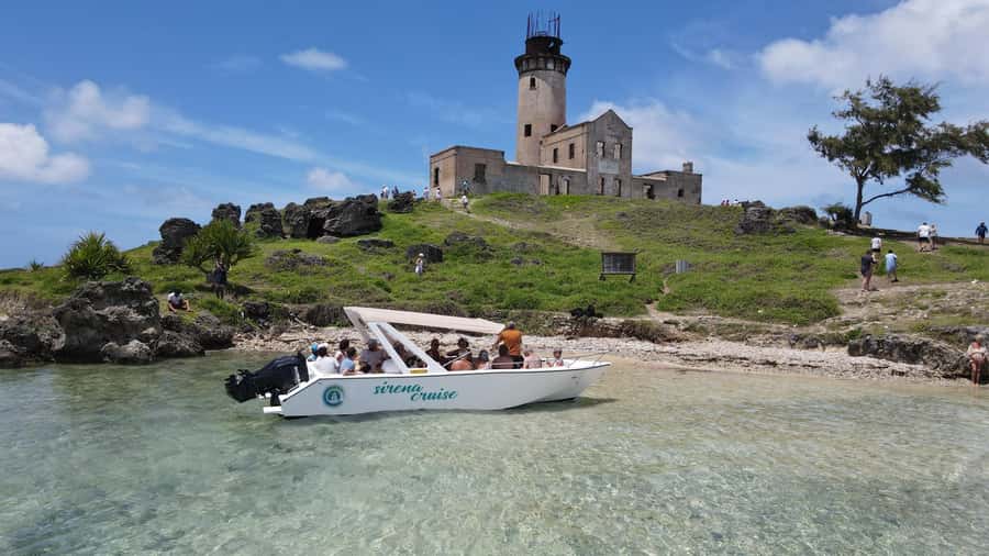 Trou d'Eau Douce: 5 Islands Tour with Snorkeling and BBQ - How the Five-Hour Schedule Feels