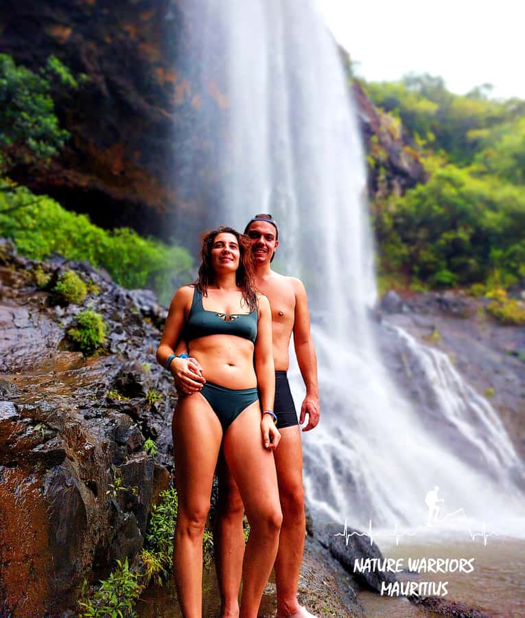 Vacoas-Phoenix: Private Hiking Tour to Tamarind Falls - Local snacks at the end